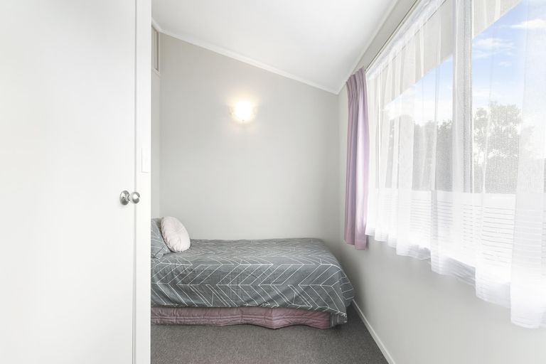Photo of property in 1/63 Zita Maria Drive, Massey, Auckland, 0614