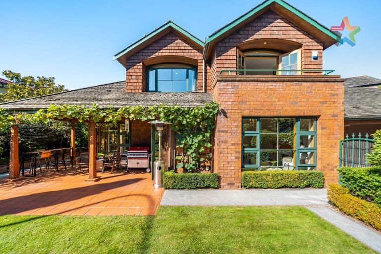 Photo of property in 5 Myrtle Street, Hutt Central, Lower Hutt, 5010