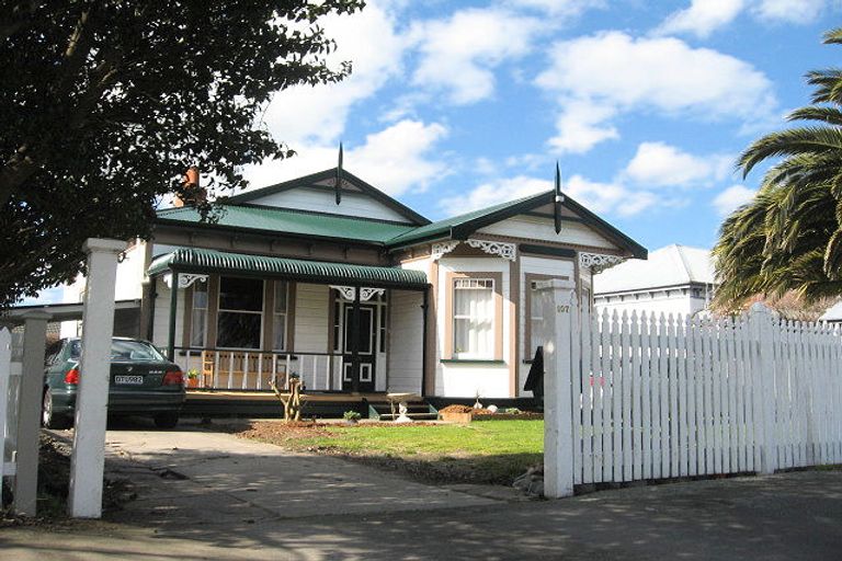Photo of property in 107 Cook Street, West End, Palmerston North, 4410