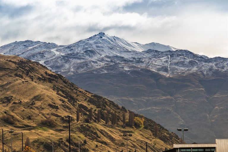 Photo of property in Kawarau Residences, 304/16 Mountain Ash Drive, Frankton, Queenstown, 9300