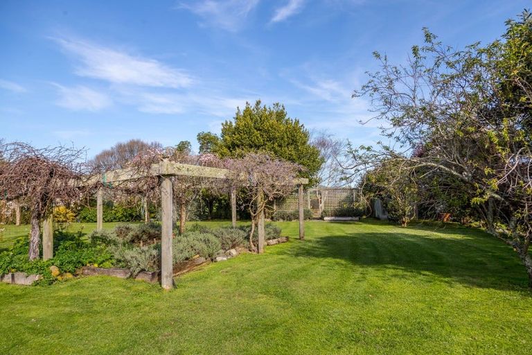 Photo of property in 36 Papawai Road, Greytown, 5794