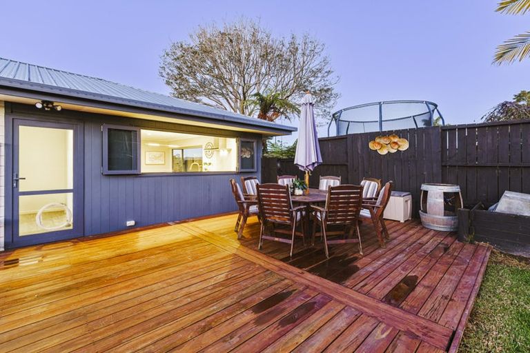 Photo of property in 13 The Glade North, Pukekohe, 2120