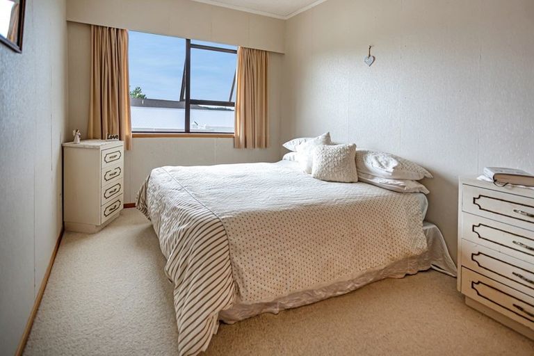 Photo of property in 24 Puketiro Place, Paihia, 0200