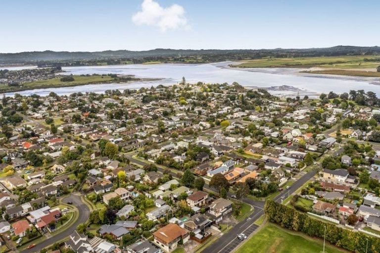 Photo of property in 19 Domain Road, Weymouth, Auckland, 2103