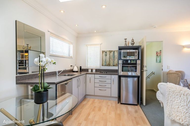 Photo of property in 355 Fergusson Drive, Heretaunga, Upper Hutt, 5018