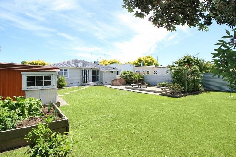 Photo of property in 147 Vogel Street, Roslyn, Palmerston North, 4414
