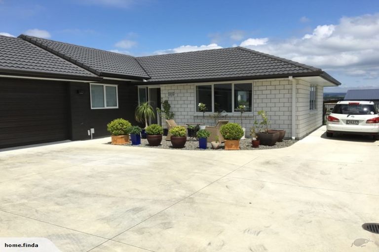 Photo of property in 26 Benmore Crescent, Pyes Pa, Tauranga, 3112