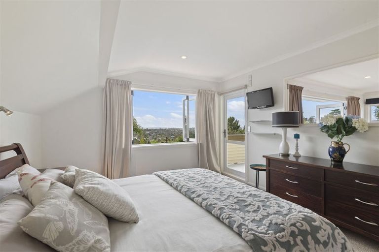 Photo of property in 113 Carlisle Road, Torbay, Auckland, 0632