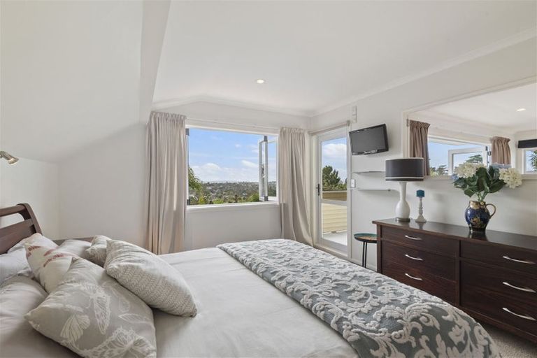 Photo of property in 113 Carlisle Road, Torbay, Auckland, 0632