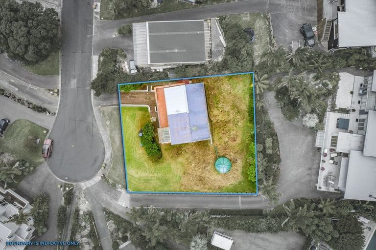 Photo of property in 70 Duncansby Road, Stanmore Bay, Whangaparaoa, 0932