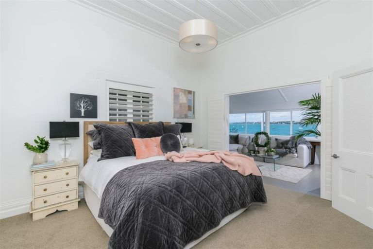 Photo of property in 40 King Edward Parade, Devonport, Auckland, 0624