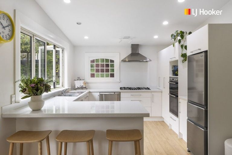 Photo of property in 10 Bacon Street, Broad Bay, Dunedin, 9014