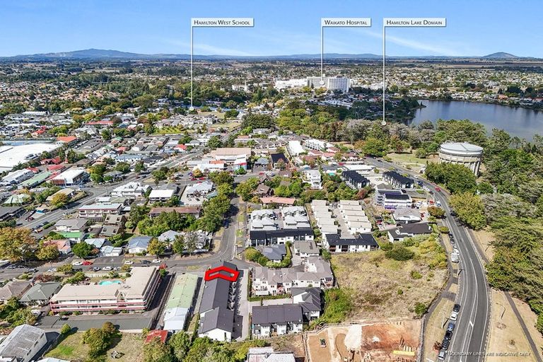 Photo of property in 2/20 Hunter Street, Hamilton Lake, Hamilton, 3204