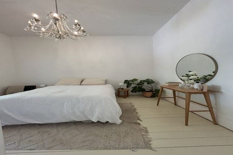 Photo of property in 36 Main Street, Greytown, 5712