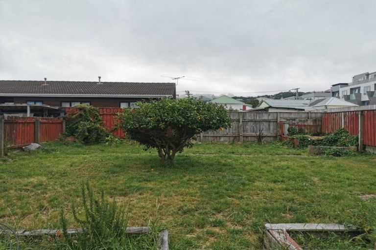 Photo of property in 37 Bay Street, Petone, Lower Hutt, 5012