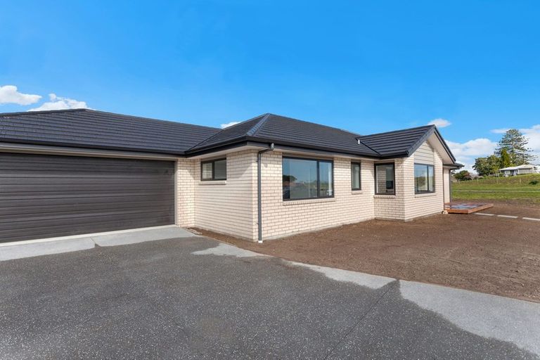 Photo of property in 1 Karearea Drive, Coastlands, Whakatane, 3120