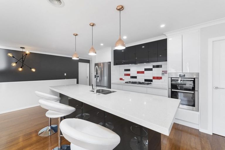 Photo of property in 18 Rochdale Drive, Churton Park, Wellington, 6037