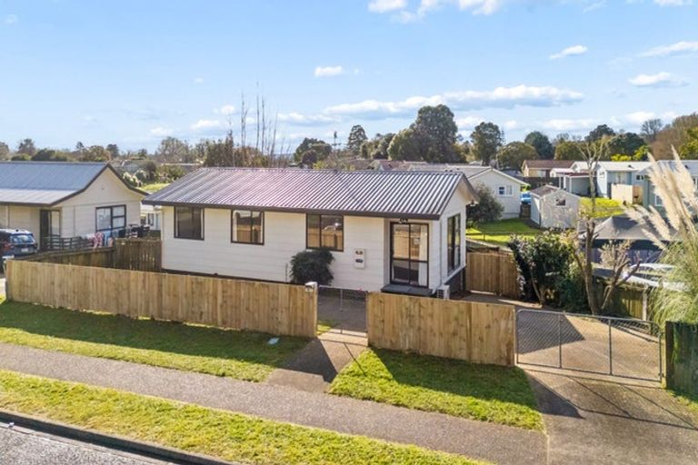 Photo of property in 1/49 Redcrest Avenue, Red Hill, Papakura, 2110
