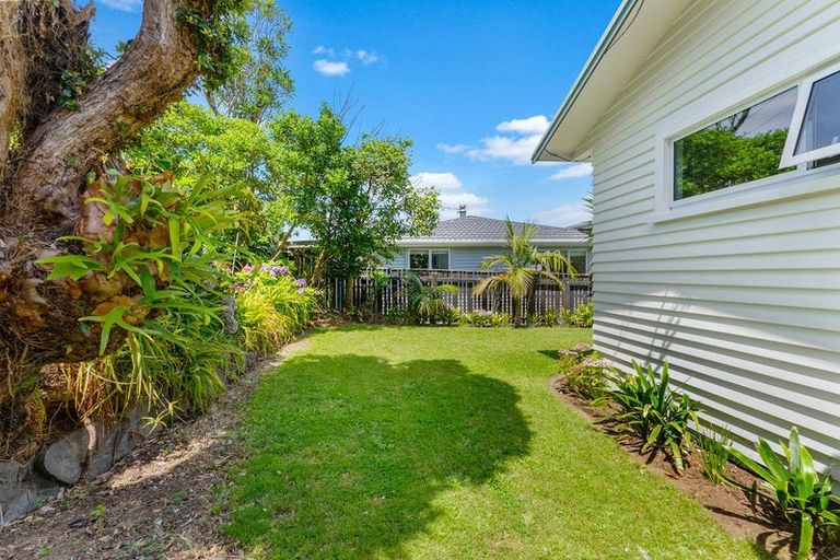 Photo of property in 13 Mount View Place, Spotswood, New Plymouth, 4310