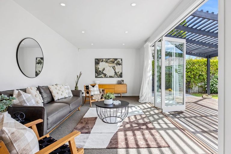 Photo of property in 2/151 Idris Road, Strowan, Christchurch, 8052