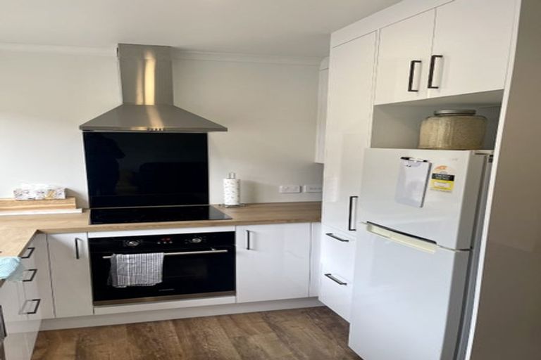 Photo of property in 104b Horoeka Street, Stokes Valley, Lower Hutt, 5019