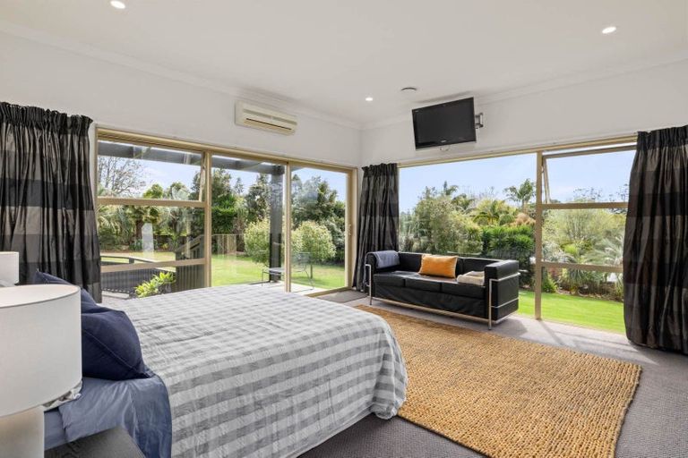 Photo of property in 17 Riddell Road, Kerikeri, 0230