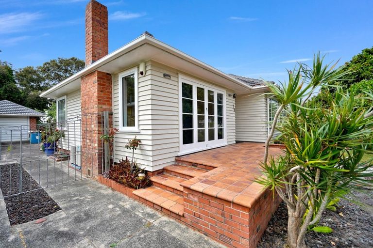 Photo of property in 78 Matipo Road, Te Atatu Peninsula, Auckland, 0610