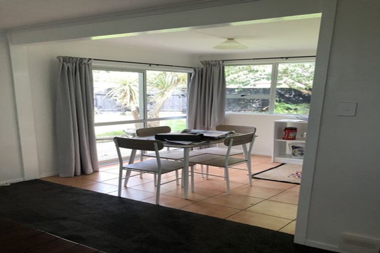 Photo of property in 16 Oleander Place, Bell Block, New Plymouth, 4312