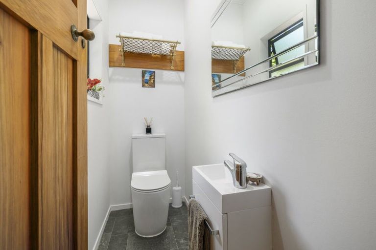 Photo of property in 17 Silich Street, Acacia Bay, Taupo, 3330