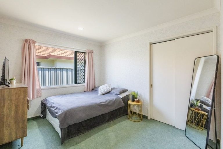 Photo of property in 69 Kensington Drive, Taradale, Napier, 4112