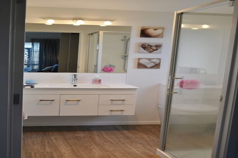 Photo of property in 22 Kamahi Crescent, Papamoa Beach, Papamoa, 3118