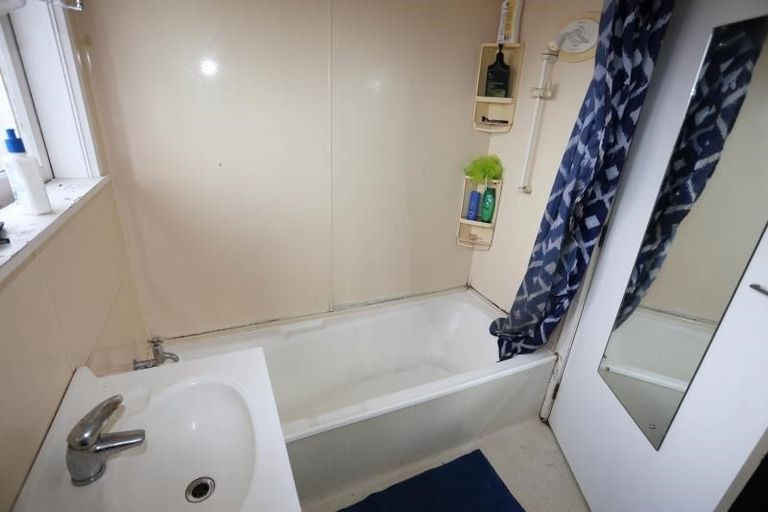 Photo of property in 72a Peer Street, Upper Riccarton, Christchurch, 8041