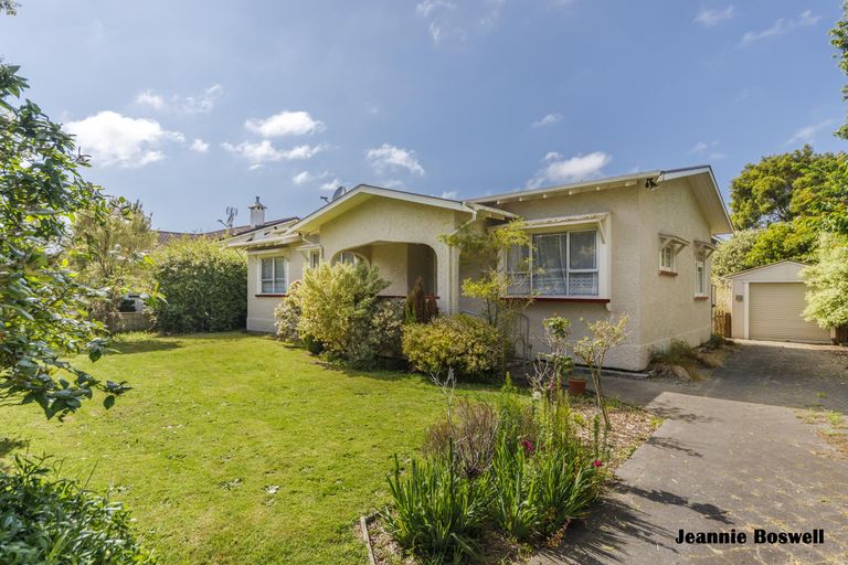 Photo of property in 39 Honore Drive, Linton, Palmerston North, 4472