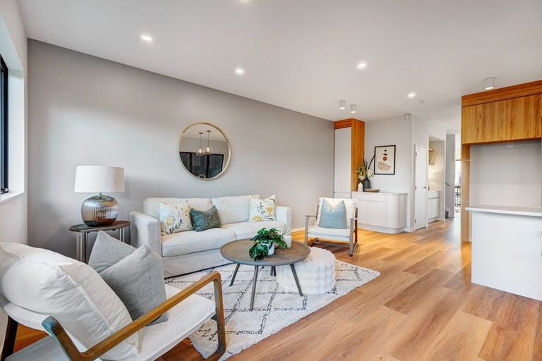 Photo of property in 9 Tiller Street, Hobsonville, 0616