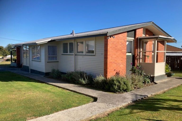 Photo of property in 4 Mill Street, Tapanui, 9522