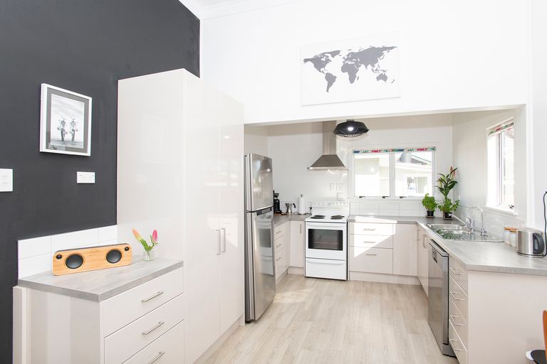 Photo of property in 33 Carnarvon Street, Gisborne, 4010