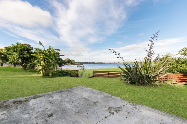 Photo of property in 19 Hazards Road, Weymouth, Auckland, 2103