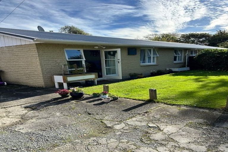 Photo of property in 39a Heretaunga Square, Silverstream, Upper Hutt, 5019