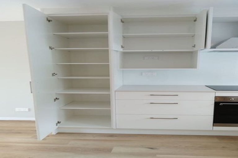 Photo of property in 10/15 Sunhill Road, Sunnyvale, Auckland, 0612