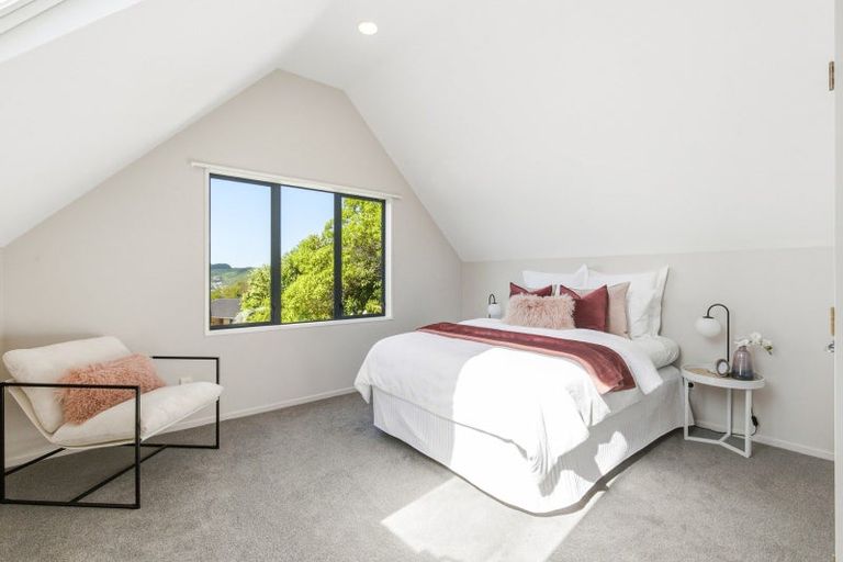 Photo of property in 6a Chastudon Place, Tawa, Wellington, 5028