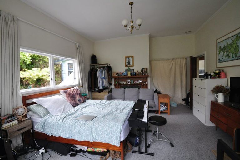 Photo of property in 140 Glenmore Street, Northland, Wellington, 6012