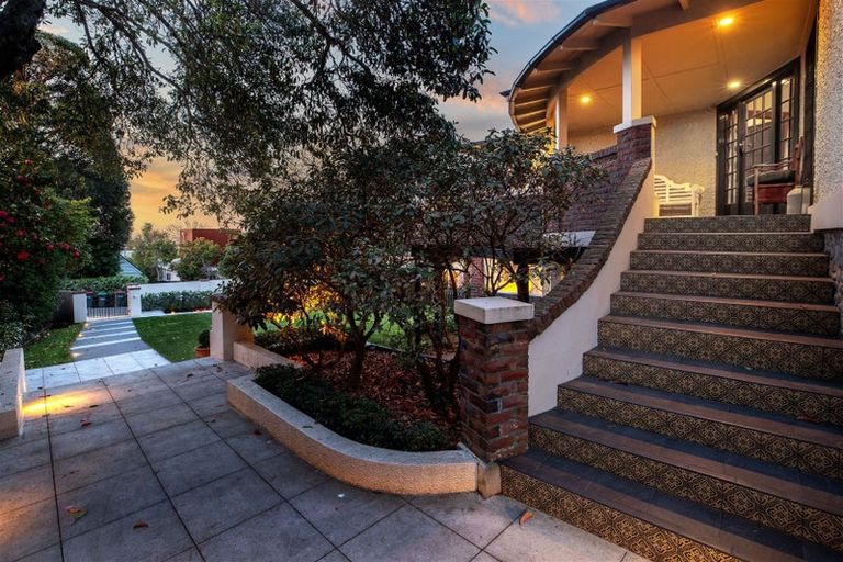 Photo of property in 2 Gwynfa Avenue, Cashmere, Christchurch, 8022