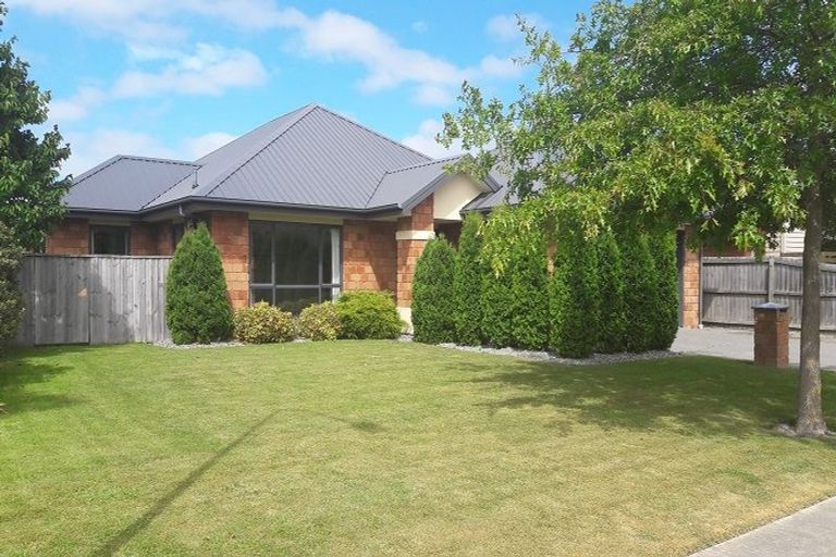 Photo of property in 6 Kotare Avenue, Rangiora, 7400