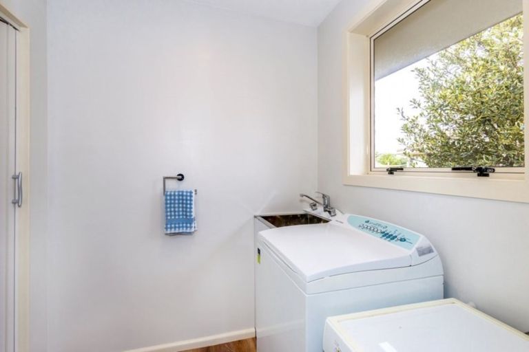 Photo of property in 132 Effingham Street, North New Brighton, Christchurch, 8083