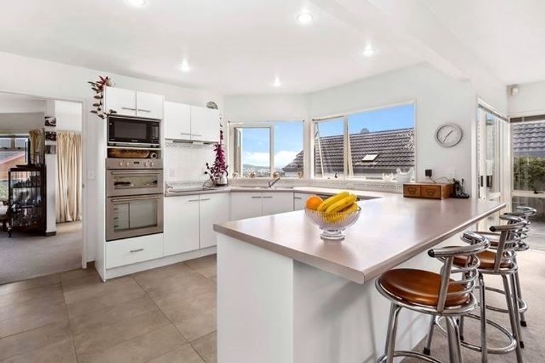 Photo of property in 9 Dornoch Place, Papakowhai, Porirua, 5024