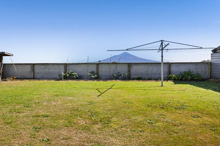 Photo of property in 15 High Street, Eltham, 4322