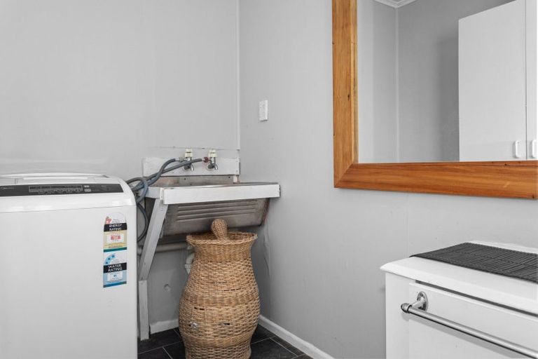 Photo of property in 46 College Road, Edgecumbe, 3120