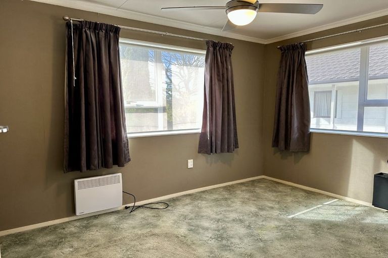 Photo of property in 58 Rhodes Drive, Kelvin Grove, Palmerston North, 4414