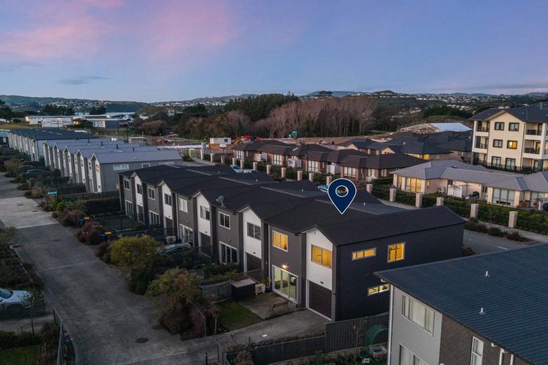 Photo of property in 34 Bluff Road, Kenepuru, Porirua, 5022