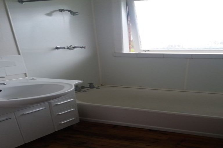 Photo of property in 18 Alma Road, Milford, Auckland, 0620